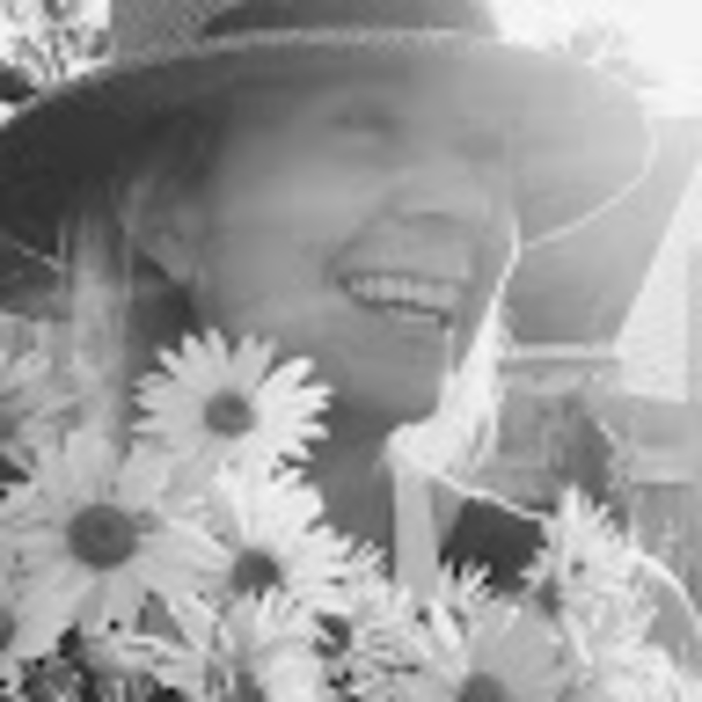 Meet your Posher, Suzanne